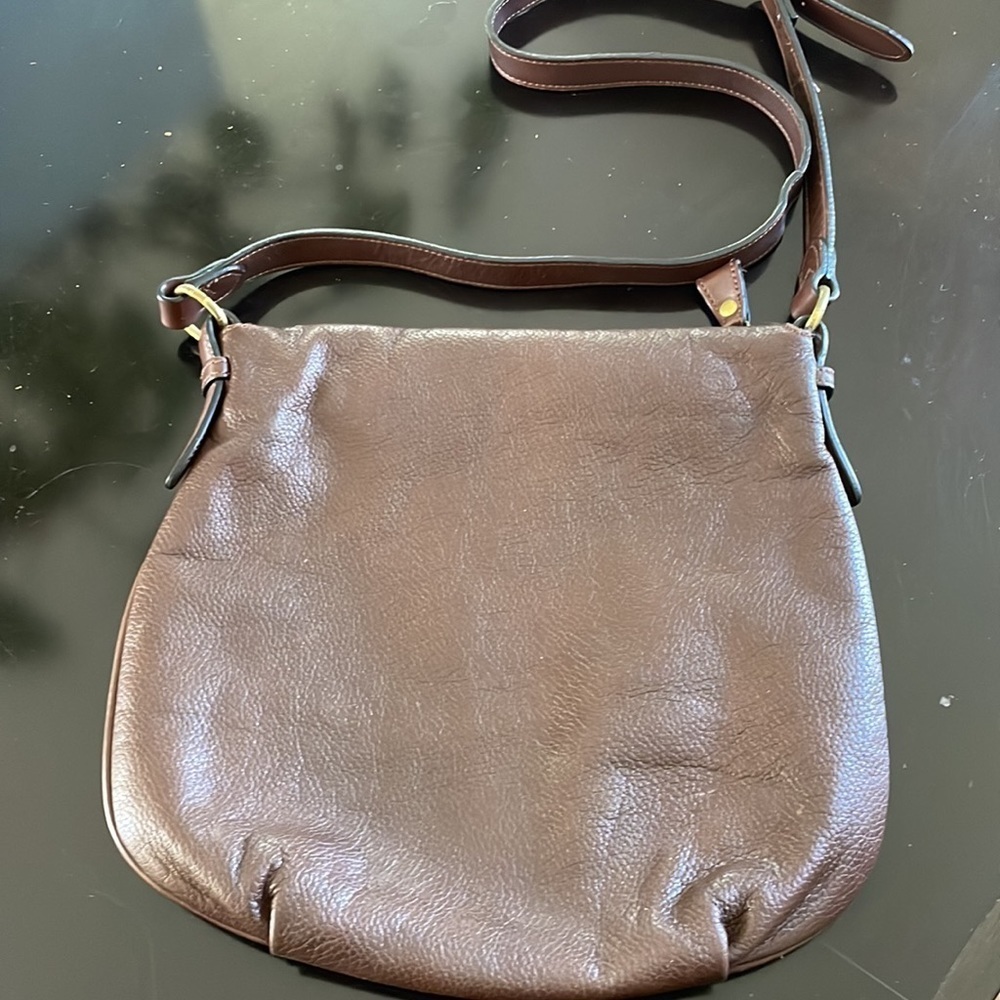 Leather Co by Liz Claiborne brown pebbled leather crossbody bag - Picture 3 of 5